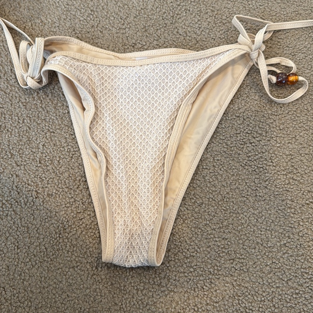 Cream Textured Bikini Set - Picture 7 of 11